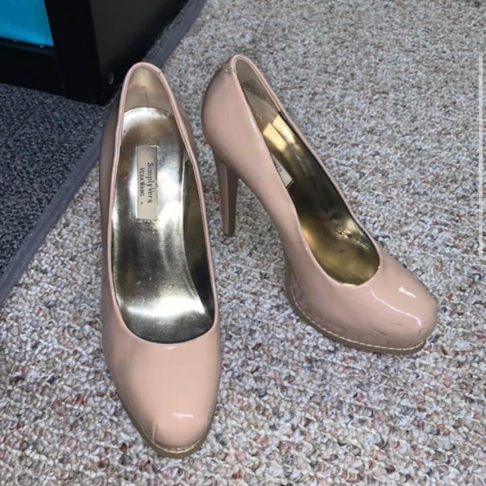 Vera wang heels